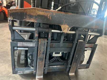 Empilhador a gás 2018  Linde H16T-01 (5)