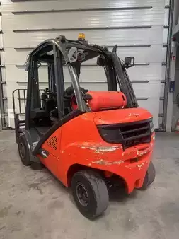 Wózki gazowe 2015  Linde H30T-02 triplex 4650mm (4)