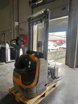 Apilador eléctrico 2019  Still EXV12 681 heures (1)