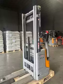 Apilador eléctrico 2019  Still EXV12 (3)