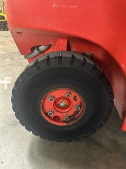LPG heftrucks 2005  Linde H25T 3500 heures (13)