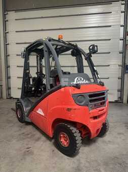 LPG heftrucks 2005  Linde H25T 3500 heures (4)