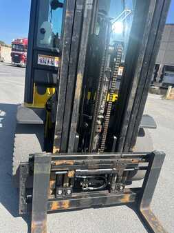 Empilhador a gás 2013  Yale GLP25VX (6)