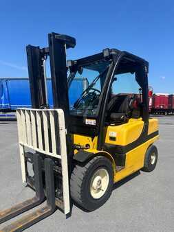 Empilhador a gás 2013  Yale GLP35VX (2)