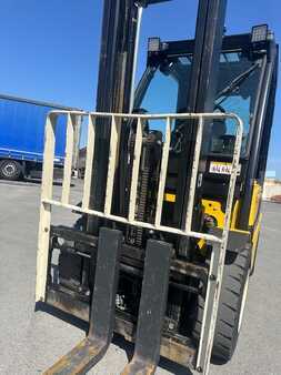 Empilhador a gás 2013  Yale GLP35VX (6)