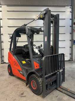 LPG heftrucks 2015  Linde H25T-02 (2)