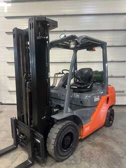 LPG VZV 2011  Toyota 02-8FGF25 3345 heures (1)