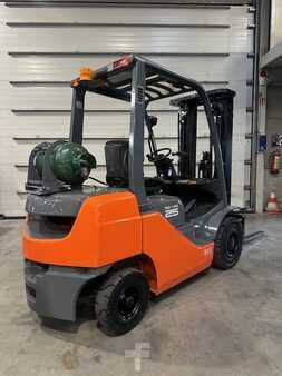 LPG VZV 2011  Toyota 02-8FGF25 3345 heures (3)