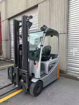 Eléctrica de 3 ruedas 2017  Still RX20-14 triplex 5250mm 1770 heures (1)