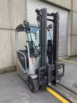 Eléctrica de 3 ruedas 2017  Still RX20-14 triplex 5250mm 1770 heures (2)