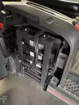 Terminaltraktor 2017  Linde P60 1020 heures extraction latérale (11)