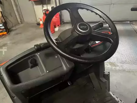 Terminaltraktor 2017  Linde P60 1020 heures extraction latérale (6)