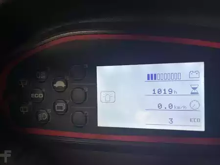 Terminaltraktor 2017  Linde P60 1020 heures extraction latérale (7)