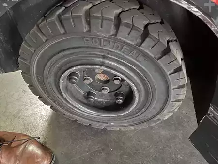 Terminaltraktor 2017  Linde P60 1020 heures extraction latérale (9)