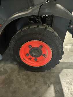 LPG VZV 2017  Linde H16T-01  2887 heures (16)