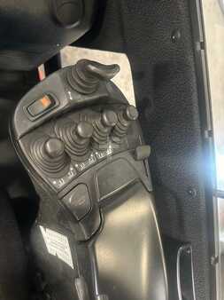 LPG VZV 2017  Linde H16T-01  2887 heures (9)