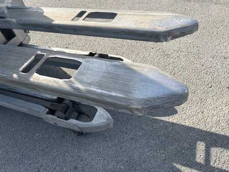 Stacker pedestre 2018  Still EXV14I triplex 5466mm (6)