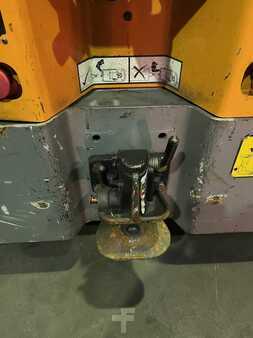 Terminál traktor 2015  Still LTX70 semi cabine (8)