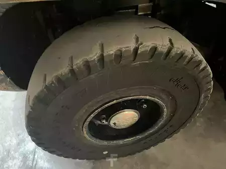 Chariots élévateurs GPL 2012  Hyster H3.5FT (12)