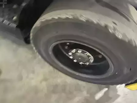 Chariots élévateurs GPL 2012  Hyster H3.5FT (13)