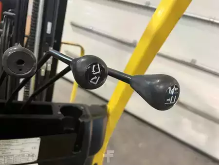 Chariots élévateurs GPL 2012  Hyster H3.5FT (8)