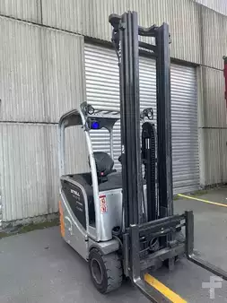 Chariots électriques à 3 roues 2015  Still RX20-16 triplex 6820mm (1)