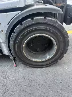 Chariots électriques à 3 roues 2015  Still RX20-16 triplex 6820mm (11)