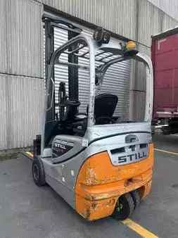 Chariots électriques à 3 roues 2015  Still RX20-16 triplex 6820mm (4)