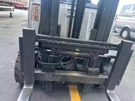 Chariots électriques à 3 roues 2015  Still RX20-16 triplex 6820mm (5)