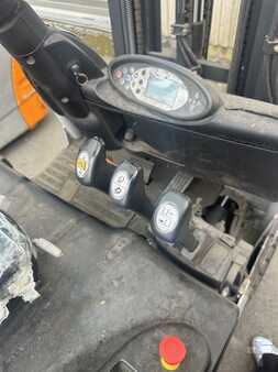 Chariots électriques à 3 roues 2017  Still RX50-13 triplex 4320mm (10)