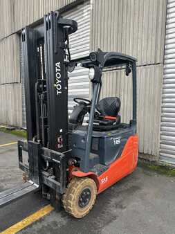 3-wiel elektrische heftrucks 2022  Toyota 8FBEK16T (2)