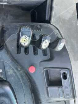 Chariots électriques à 4 roues 2012  Still RX60-25 1785 heures triplex 4480mm (13)