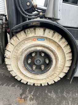 Chariots électriques à 4 roues 2013  Still RX60-25 triplex 7630mm 4 lignes (10)