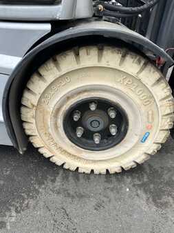 Chariots électriques à 4 roues 2013  Still RX60-25 triplex 7630mm 4 lignes (14)