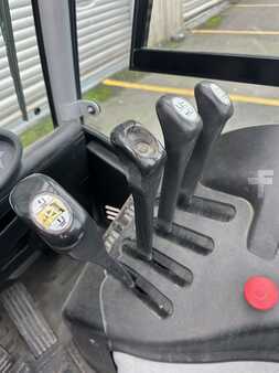 Chariots électriques à 4 roues 2013  Still RX60-25 triplex 7630mm 4 lignes (9)