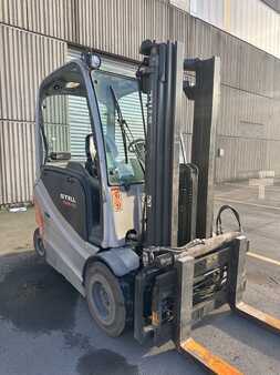 4-wiel elektrische heftrucks 2012  Still RX60-30 triplex 3937 heures (1)