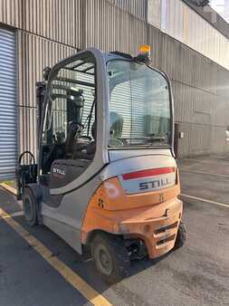 4-wiel elektrische heftrucks 2012  Still RX60-30 triplex 3937 heures (3)