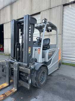 Eléctrico - 4 rodas 2014  Still RX60-40 triplex TDL/positionneur (1)