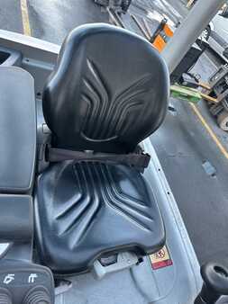 Eléctrico - 4 rodas 2014  Still RX60-40 triplex TDL/positionneur (9)