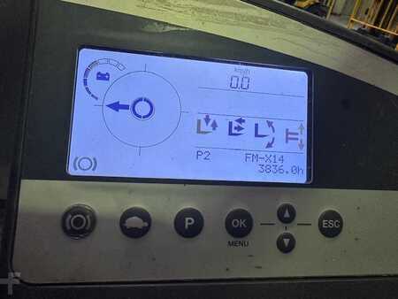 Retráctil 2011  Still FM-X14 3835 heures (5)
