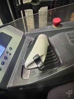 Retráctil 2011  Still FM-X14 3835 heures (6)