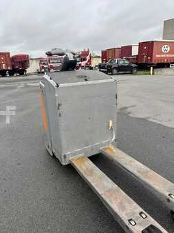 Porta-paletes elétrico 2019  Still EXU-SF20  1745 heures (1)