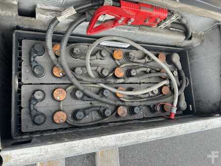 Porta-paletes elétrico 2019  Still EXU-SF20  1745 heures (4)