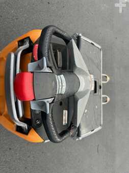 Porta-paletes elétrico 2019  Still EXU-SF20  1745 heures (6)