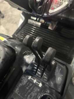 Gas gaffeltruck 2014  Still RC40-20T 1375  heures (9)