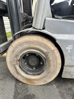 Chariots électriques à 3 roues 2012  Still RX50-13 compact 3753 heures (12)