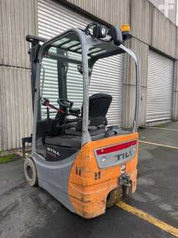 Chariots électriques à 3 roues 2012  Still RX50-13 compact 3753 heures (4)