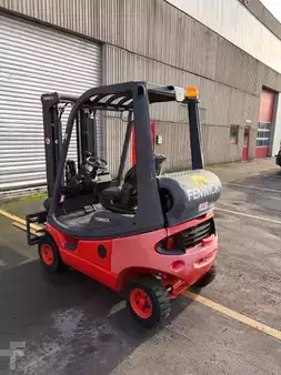 Chariots élévateurs GPL 2006  Linde H12T-03 compact triplex 359 heures (3)