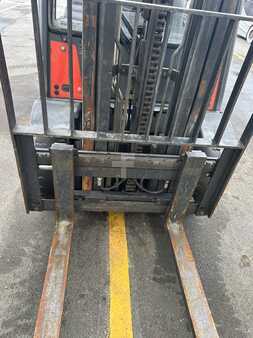 Empilhador a gás 2011  Linde H20T-01 triplex 3458 heures (6)