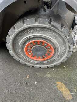 Carrelli elevatori GPL 2004  Linde H25T triplex 4 lignes (14)